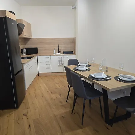 Imperial Albelli N-6 In Centre-old Town - Private Garage Parking Apartment *